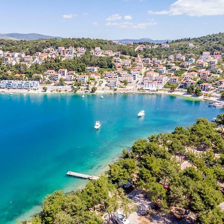 Apartment Baturina Trogir Bagian luar foto