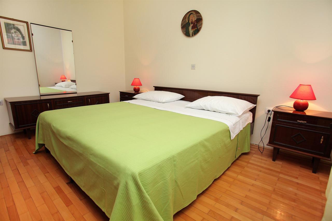 Apartment Baturina Trogir Bagian luar foto