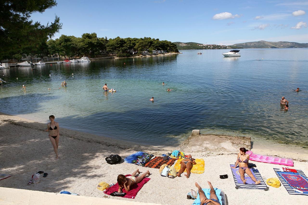 Apartment Baturina Trogir Bagian luar foto